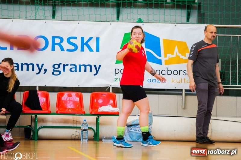 Zdjęcie w galerii na portalu naszraciborz.pl: Turniej Przyjaźni Przaja Handballowi w Arenie Rafako wiadomości z regionu