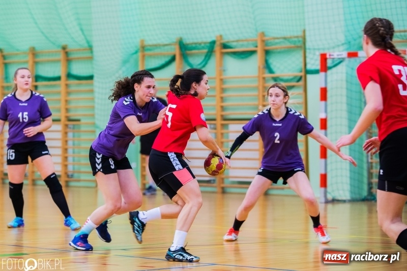 Zdjęcie w galerii na portalu naszraciborz.pl: Turniej Przyjaźni Przaja Handballowi w Arenie Rafako wiadomości z regionu
