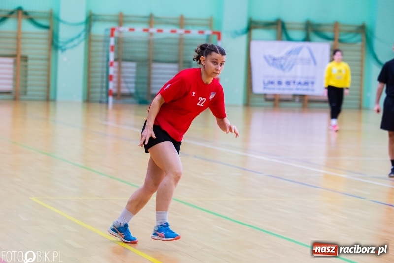 Zdjęcie w galerii na portalu naszraciborz.pl: Turniej Przyjaźni Przaja Handballowi w Arenie Rafako wiadomości z regionu