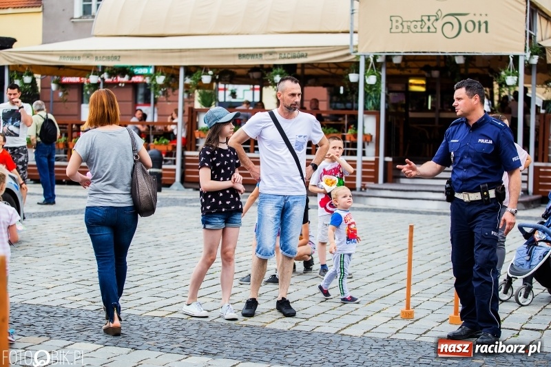 Zdjęcie w galerii na portalu naszraciborz.pl: Moc atrakcji na raciborskim Rynku z okazji Dnia Dziecka [FOTO i WIDEO] wiadomości z regionu