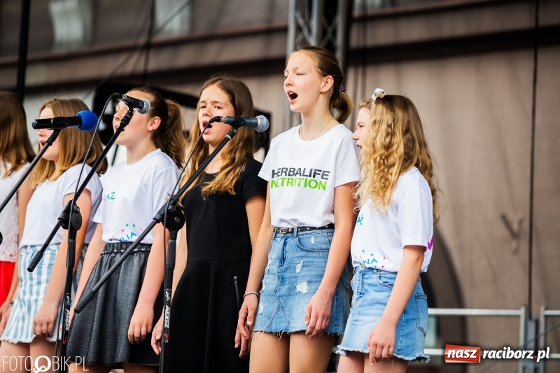 Zdjęcie w galerii na portalu naszraciborz.pl: Moc atrakcji na raciborskim Rynku z okazji Dnia Dziecka [FOTO i WIDEO] wiadomości z regionu