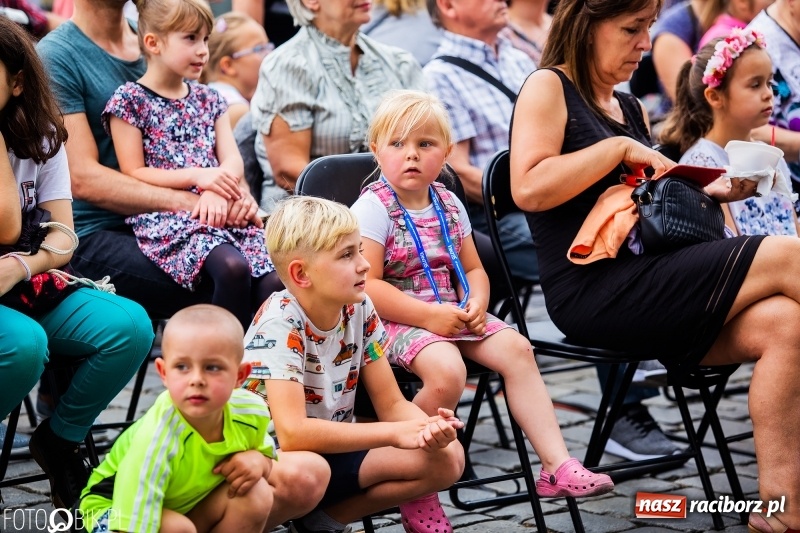 Zdjęcie w galerii na portalu naszraciborz.pl: Moc atrakcji na raciborskim Rynku z okazji Dnia Dziecka [FOTO i WIDEO] wiadomości z regionu