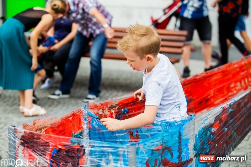 Zdjęcie w galerii na portalu naszraciborz.pl: Moc atrakcji na raciborskim Rynku z okazji Dnia Dziecka [FOTO i WIDEO] wiadomości z regionu