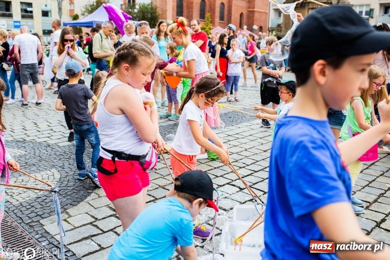 Zdjęcie w galerii na portalu naszraciborz.pl: Moc atrakcji na raciborskim Rynku z okazji Dnia Dziecka [FOTO i WIDEO] wiadomości z regionu