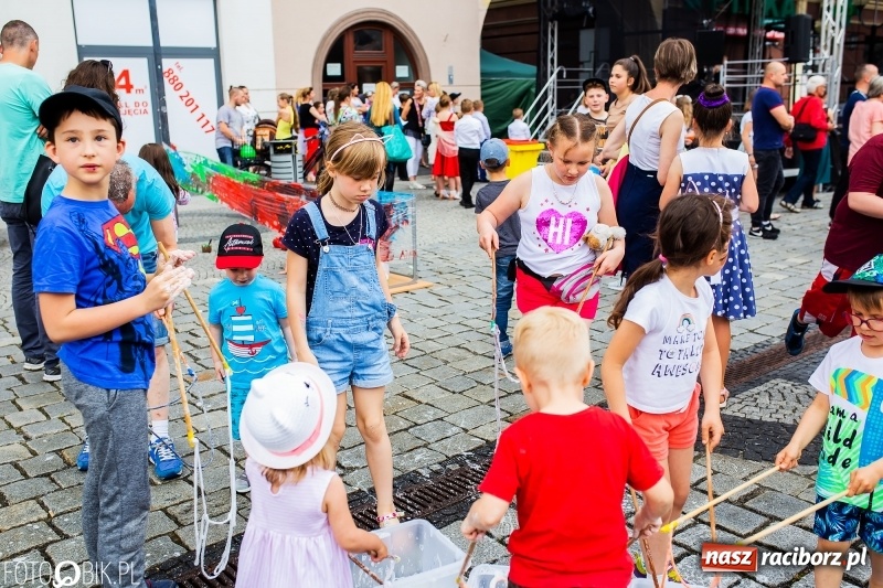 Zdjęcie w galerii na portalu naszraciborz.pl: Moc atrakcji na raciborskim Rynku z okazji Dnia Dziecka [FOTO i WIDEO] wiadomości z regionu