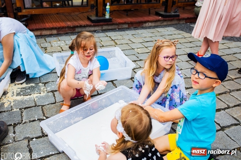 Zdjęcie w galerii na portalu naszraciborz.pl: Moc atrakcji na raciborskim Rynku z okazji Dnia Dziecka [FOTO i WIDEO] wiadomości z regionu
