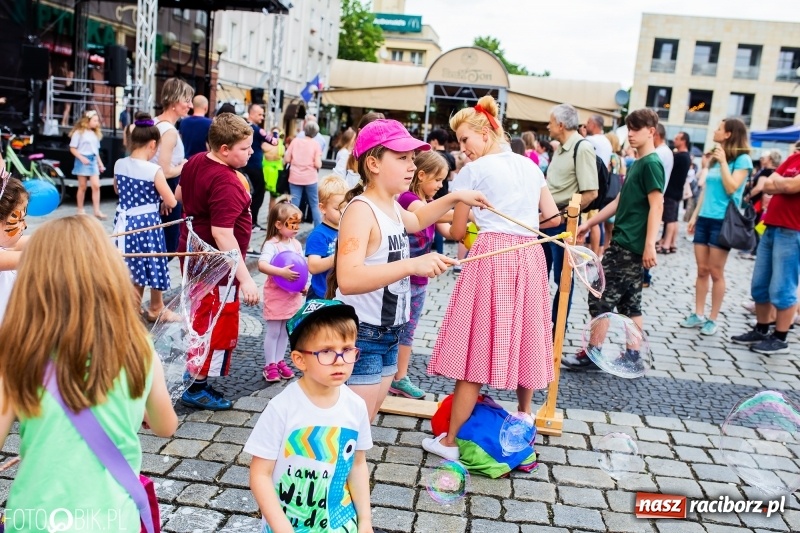 Zdjęcie w galerii na portalu naszraciborz.pl: Moc atrakcji na raciborskim Rynku z okazji Dnia Dziecka [FOTO i WIDEO] wiadomości z regionu