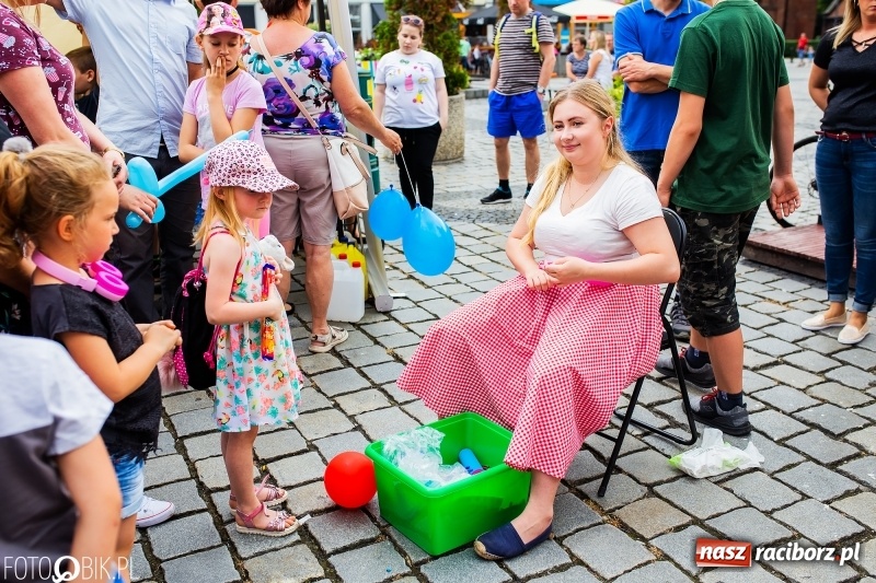 Zdjęcie w galerii na portalu naszraciborz.pl: Moc atrakcji na raciborskim Rynku z okazji Dnia Dziecka [FOTO i WIDEO] wiadomości z regionu