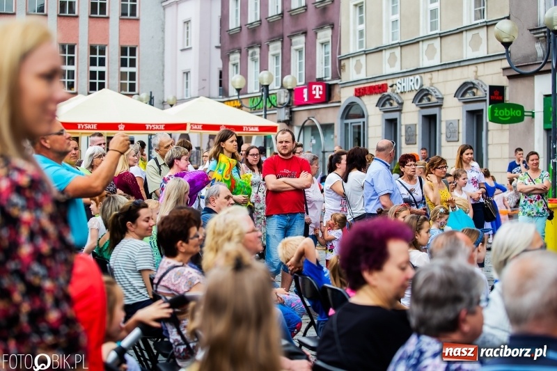 Zdjęcie w galerii na portalu naszraciborz.pl: Moc atrakcji na raciborskim Rynku z okazji Dnia Dziecka [FOTO i WIDEO] wiadomości z regionu