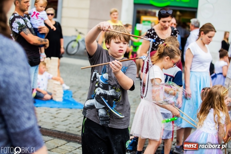 Zdjęcie w galerii na portalu naszraciborz.pl: Moc atrakcji na raciborskim Rynku z okazji Dnia Dziecka [FOTO i WIDEO] wiadomości z regionu