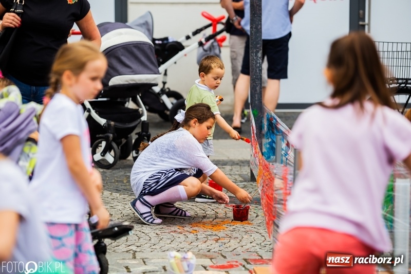 Zdjęcie w galerii na portalu naszraciborz.pl: Moc atrakcji na raciborskim Rynku z okazji Dnia Dziecka [FOTO i WIDEO] wiadomości z regionu