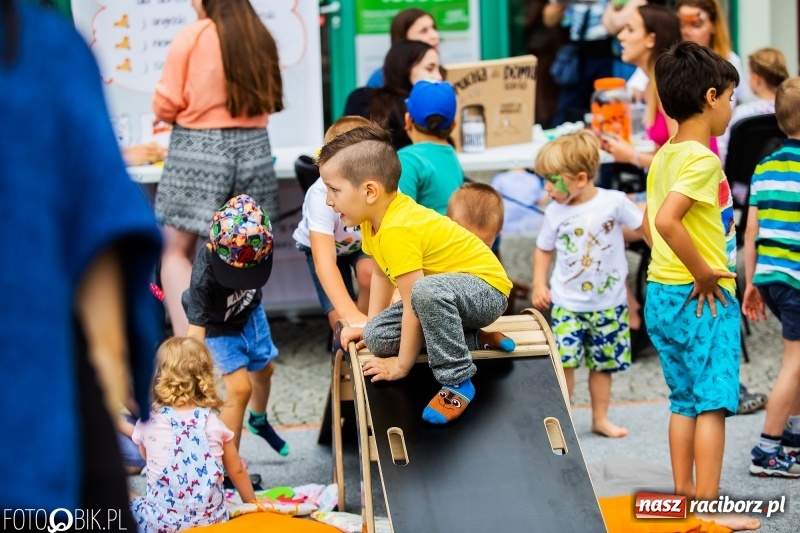 Zdjęcie w galerii na portalu naszraciborz.pl: Moc atrakcji na raciborskim Rynku z okazji Dnia Dziecka [FOTO i WIDEO] wiadomości z regionu