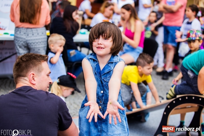 Zdjęcie w galerii na portalu naszraciborz.pl: Moc atrakcji na raciborskim Rynku z okazji Dnia Dziecka [FOTO i WIDEO] wiadomości z regionu