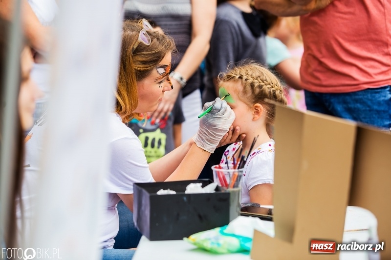Zdjęcie w galerii na portalu naszraciborz.pl: Moc atrakcji na raciborskim Rynku z okazji Dnia Dziecka [FOTO i WIDEO] wiadomości z regionu