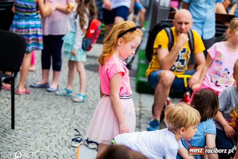 Zdjęcie w galerii na portalu naszraciborz.pl: Moc atrakcji na raciborskim Rynku z okazji Dnia Dziecka [FOTO i WIDEO] wiadomości z regionu