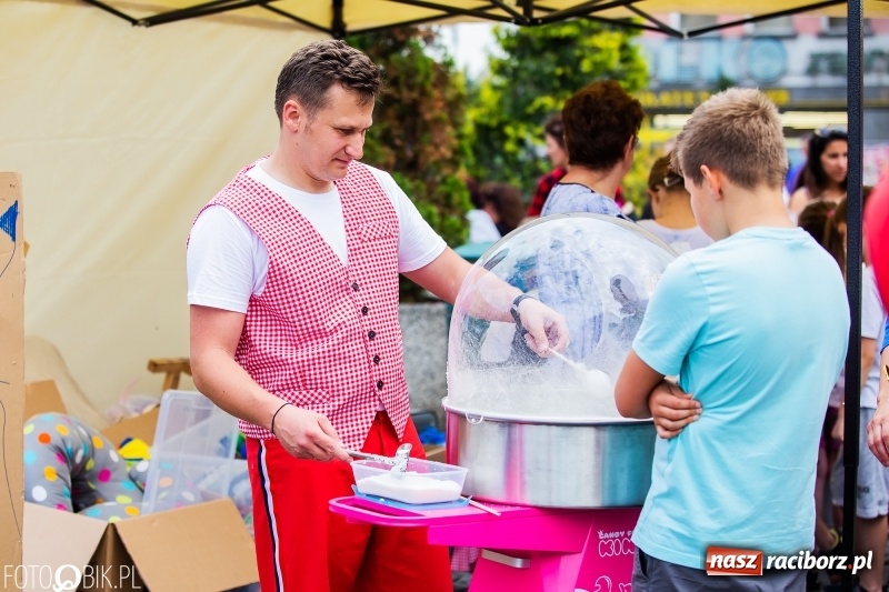 Zdjęcie w galerii na portalu naszraciborz.pl: Moc atrakcji na raciborskim Rynku z okazji Dnia Dziecka [FOTO i WIDEO] wiadomości z regionu