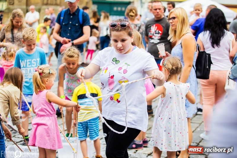 Zdjęcie w galerii na portalu naszraciborz.pl: Moc atrakcji na raciborskim Rynku z okazji Dnia Dziecka [FOTO i WIDEO] wiadomości z regionu