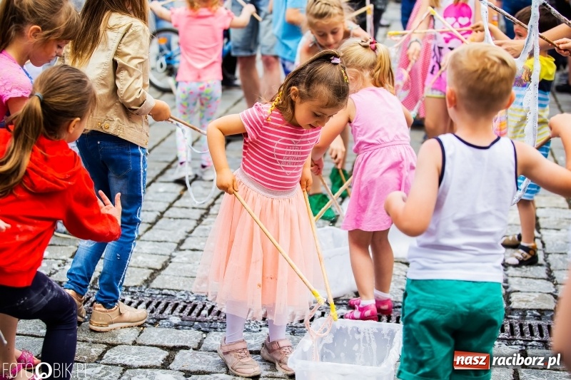Zdjęcie w galerii na portalu naszraciborz.pl: Moc atrakcji na raciborskim Rynku z okazji Dnia Dziecka [FOTO i WIDEO] wiadomości z regionu