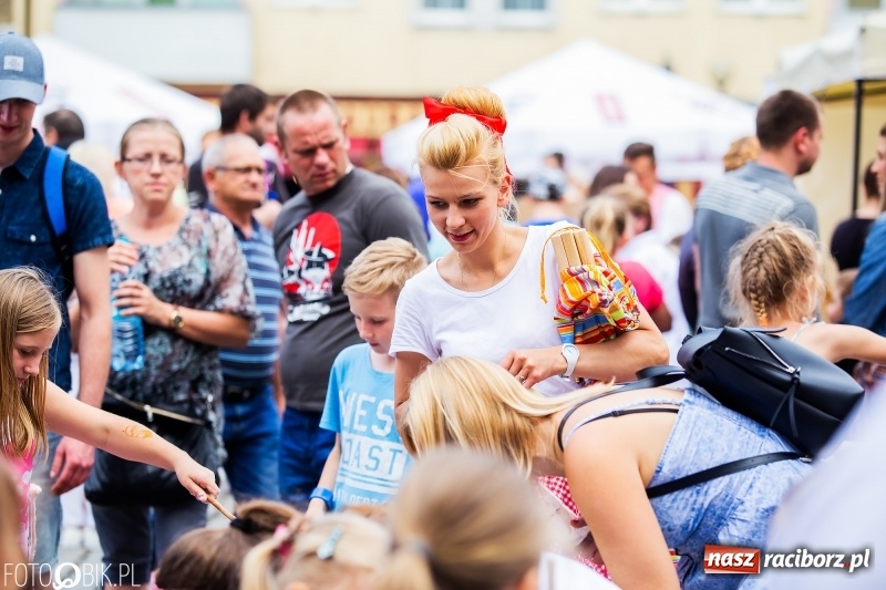 Zdjęcie w galerii na portalu naszraciborz.pl: Moc atrakcji na raciborskim Rynku z okazji Dnia Dziecka [FOTO i WIDEO] wiadomości z regionu
