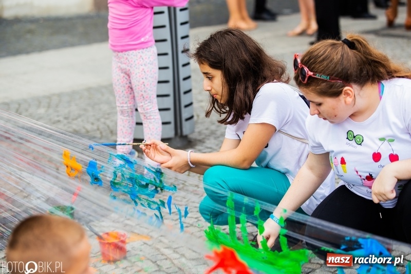 Zdjęcie w galerii na portalu naszraciborz.pl: Moc atrakcji na raciborskim Rynku z okazji Dnia Dziecka [FOTO i WIDEO] wiadomości z regionu