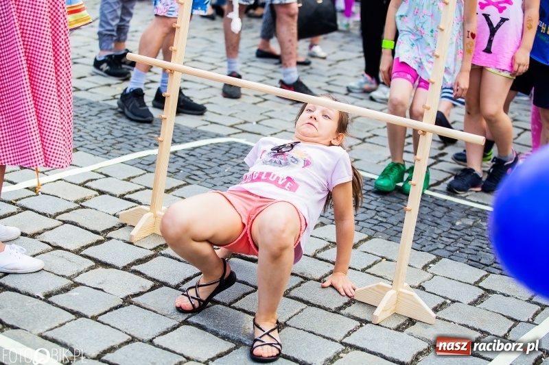 Zdjęcie w galerii na portalu naszraciborz.pl: Moc atrakcji na raciborskim Rynku z okazji Dnia Dziecka [FOTO i WIDEO] wiadomości z regionu