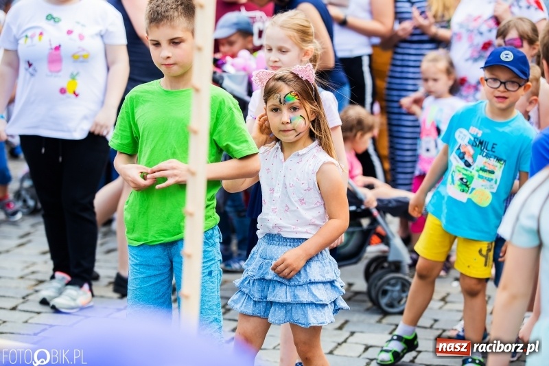 Zdjęcie w galerii na portalu naszraciborz.pl: Moc atrakcji na raciborskim Rynku z okazji Dnia Dziecka [FOTO i WIDEO] wiadomości z regionu