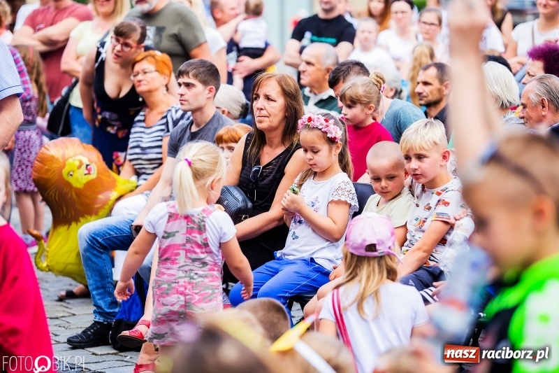 Zdjęcie w galerii na portalu naszraciborz.pl: Moc atrakcji na raciborskim Rynku z okazji Dnia Dziecka [FOTO i WIDEO] wiadomości z regionu