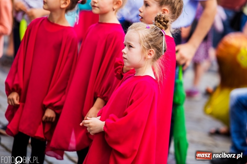 Zdjęcie w galerii na portalu naszraciborz.pl: Moc atrakcji na raciborskim Rynku z okazji Dnia Dziecka [FOTO i WIDEO] wiadomości z regionu