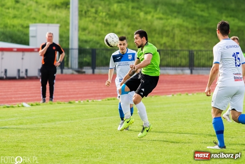 Zdjęcie w galerii na portalu naszraciborz.pl: IV liga. Raciborska Unia coraz bliżej okręgówki wiadomości z regionu