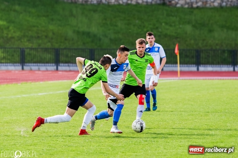 Zdjęcie w galerii na portalu naszraciborz.pl: IV liga. Raciborska Unia coraz bliżej okręgówki wiadomości z regionu