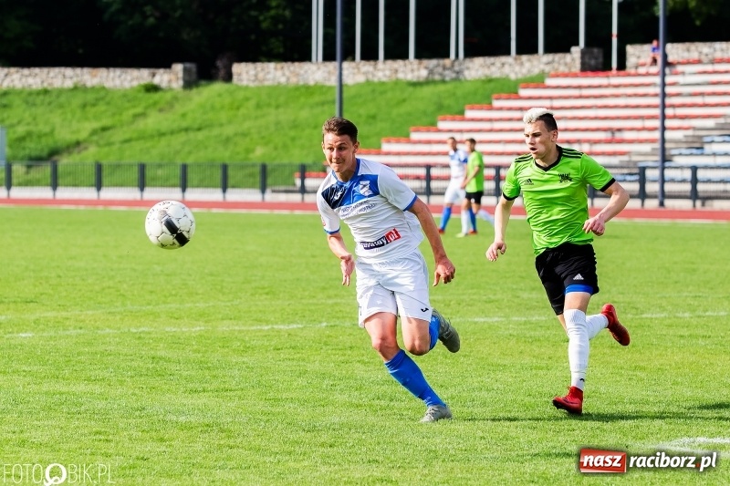 Zdjęcie w galerii na portalu naszraciborz.pl: IV liga. Raciborska Unia coraz bliżej okręgówki wiadomości z regionu