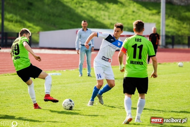 Zdjęcie w galerii na portalu naszraciborz.pl: IV liga. Raciborska Unia coraz bliżej okręgówki wiadomości z regionu