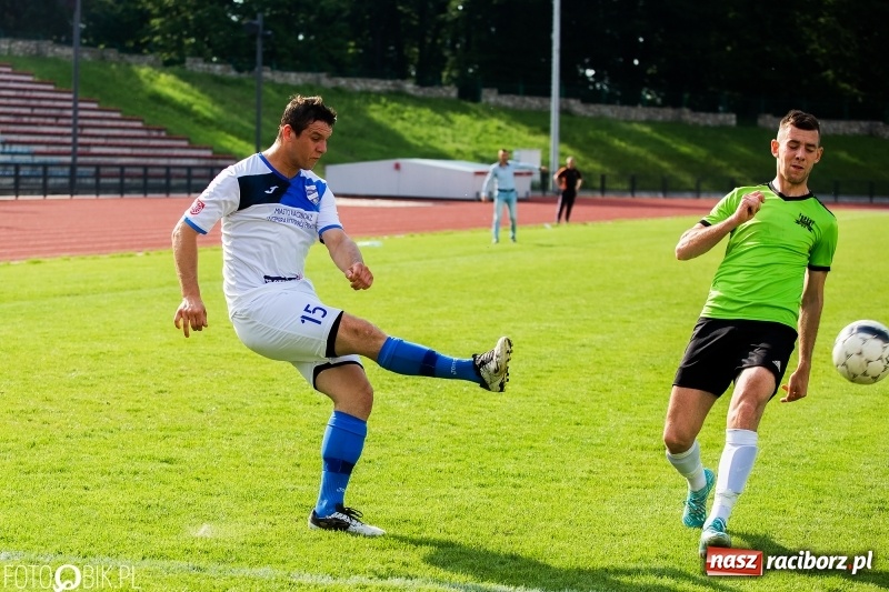 Zdjęcie w galerii na portalu naszraciborz.pl: IV liga. Raciborska Unia coraz bliżej okręgówki wiadomości z regionu