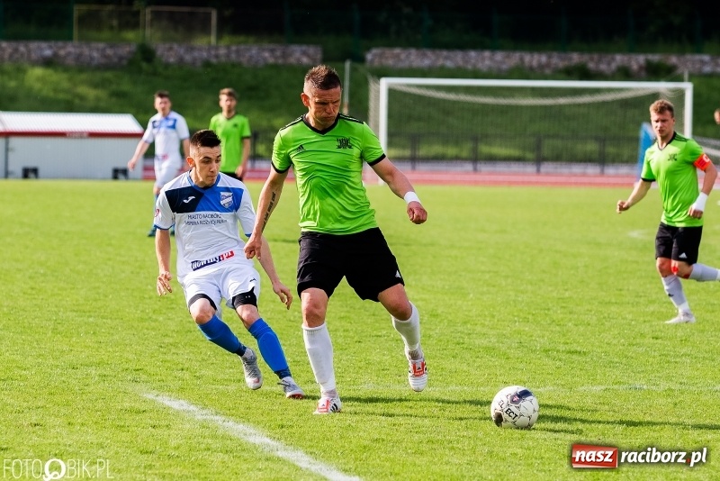 Zdjęcie w galerii na portalu naszraciborz.pl: IV liga. Raciborska Unia coraz bliżej okręgówki wiadomości z regionu