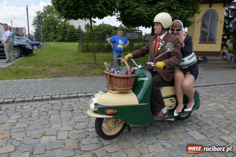 Zdjęcie w galerii na portalu naszraciborz.pl: Kochajcie oldtimery! Czar starych samochodów w Krzyżanowicach [FOTO]  wiadomości z regionu