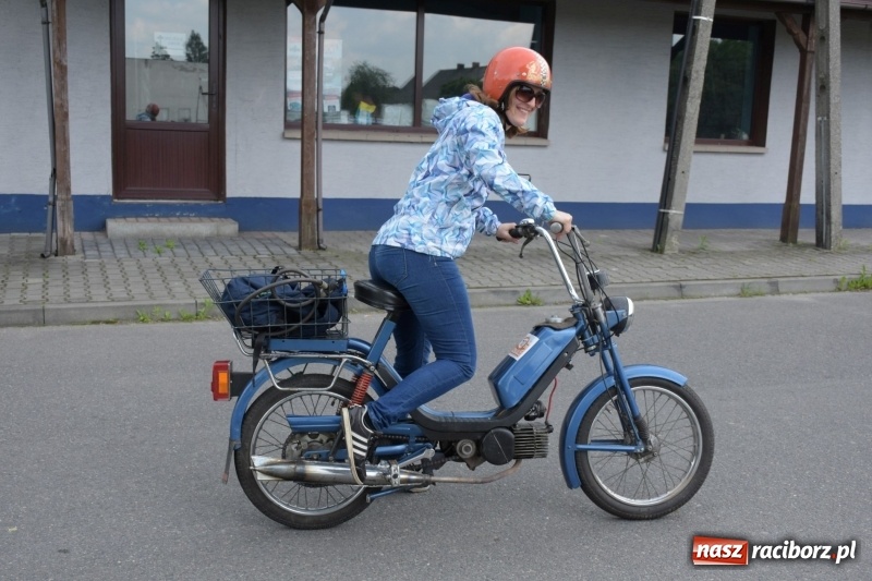 Zdjęcie w galerii na portalu naszraciborz.pl: Kochajcie oldtimery! Czar starych samochodów w Krzyżanowicach [FOTO]  wiadomości z regionu