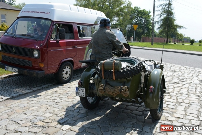 Zdjęcie w galerii na portalu naszraciborz.pl: Kochajcie oldtimery! Czar starych samochodów w Krzyżanowicach [FOTO]  wiadomości z regionu
