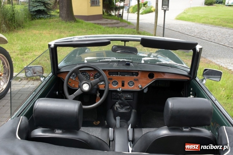 Zdjęcie w galerii na portalu naszraciborz.pl: Kochajcie oldtimery! Czar starych samochodów w Krzyżanowicach [FOTO]  wiadomości z regionu