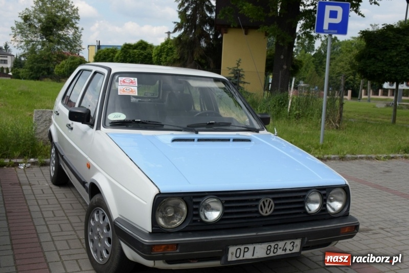 Zdjęcie w galerii na portalu naszraciborz.pl: Kochajcie oldtimery! Czar starych samochodów w Krzyżanowicach [FOTO]  wiadomości z regionu