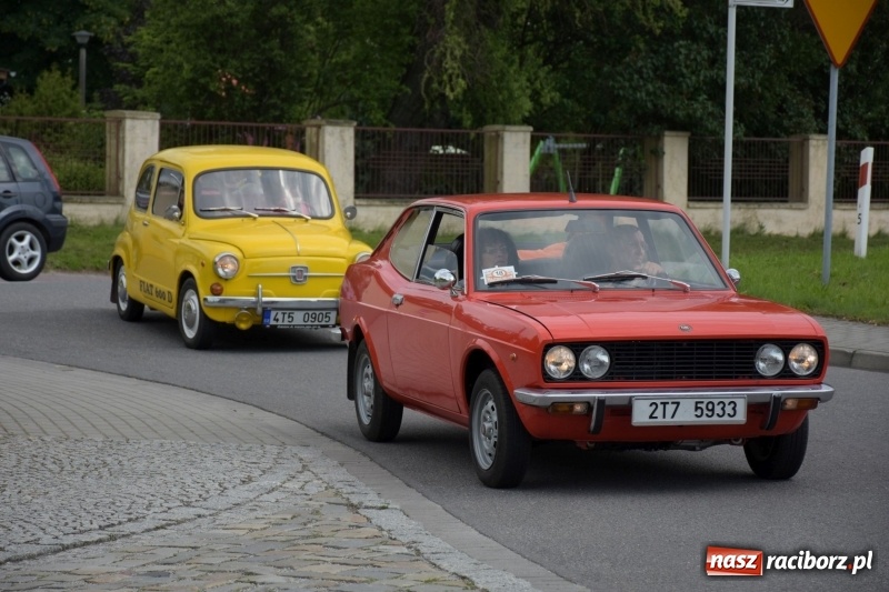 Zdjęcie w galerii na portalu naszraciborz.pl: Kochajcie oldtimery! Czar starych samochodów w Krzyżanowicach [FOTO]  wiadomości z regionu