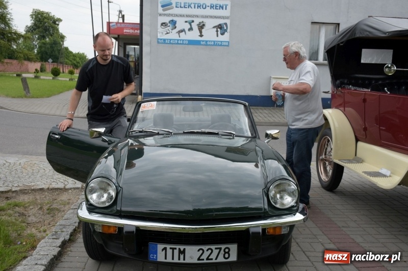Zdjęcie w galerii na portalu naszraciborz.pl: Kochajcie oldtimery! Czar starych samochodów w Krzyżanowicach [FOTO]  wiadomości z regionu