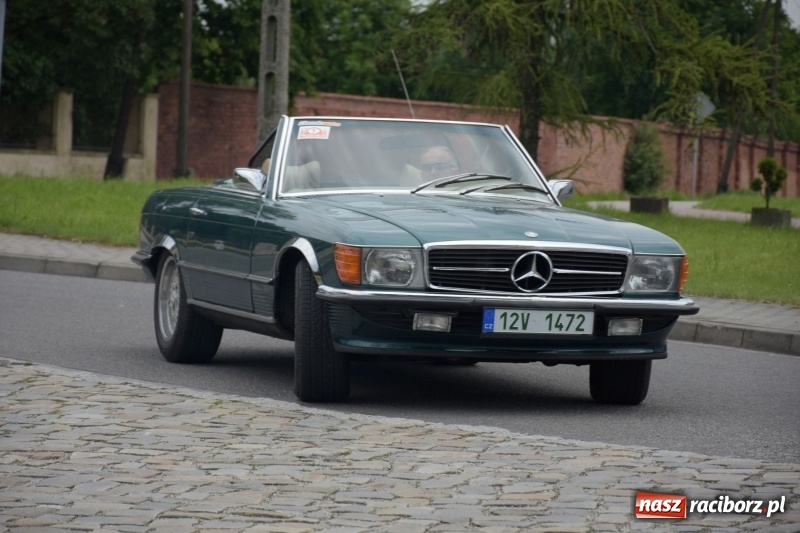 Zdjęcie w galerii na portalu naszraciborz.pl: Kochajcie oldtimery! Czar starych samochodów w Krzyżanowicach [FOTO]  wiadomości z regionu