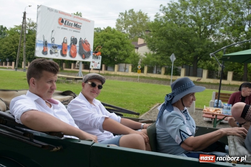 Zdjęcie w galerii na portalu naszraciborz.pl: Kochajcie oldtimery! Czar starych samochodów w Krzyżanowicach [FOTO]  wiadomości z regionu