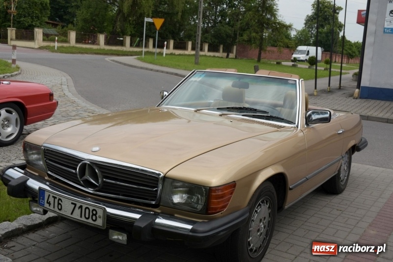 Zdjęcie w galerii na portalu naszraciborz.pl: Kochajcie oldtimery! Czar starych samochodów w Krzyżanowicach [FOTO]  wiadomości z regionu