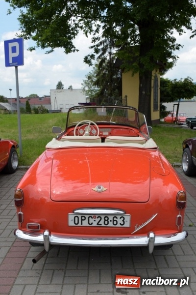 Zdjęcie w galerii na portalu naszraciborz.pl: Kochajcie oldtimery! Czar starych samochodów w Krzyżanowicach [FOTO]  wiadomości z regionu