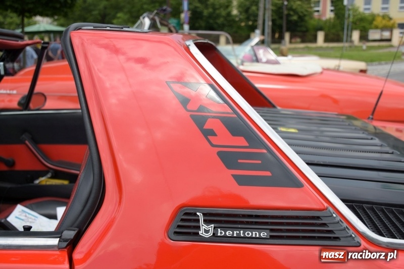 Zdjęcie w galerii na portalu naszraciborz.pl: Kochajcie oldtimery! Czar starych samochodów w Krzyżanowicach [FOTO]  wiadomości z regionu