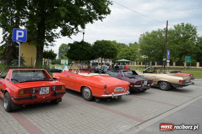 Zdjęcie w galerii na portalu naszraciborz.pl: Kochajcie oldtimery! Czar starych samochodów w Krzyżanowicach [FOTO]  wiadomości z regionu