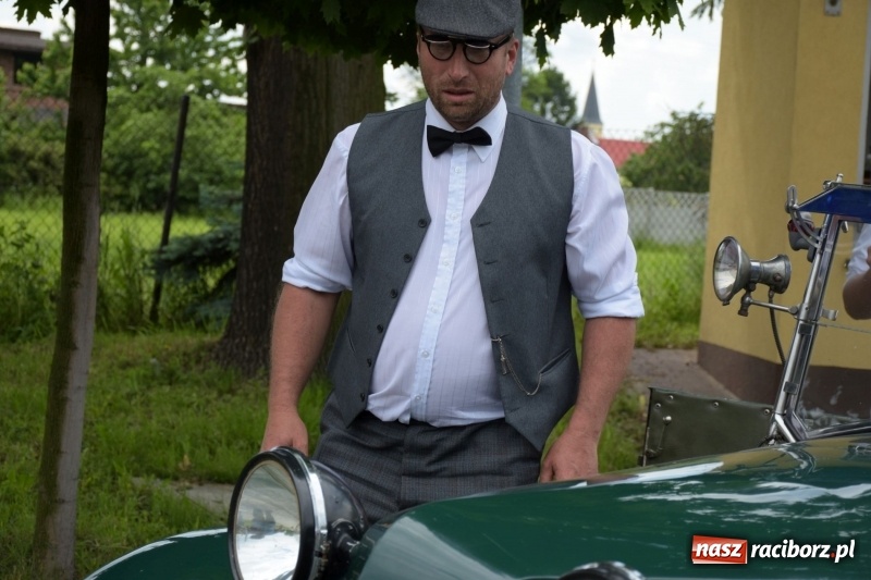 Zdjęcie w galerii na portalu naszraciborz.pl: Kochajcie oldtimery! Czar starych samochodów w Krzyżanowicach [FOTO]  wiadomości z regionu