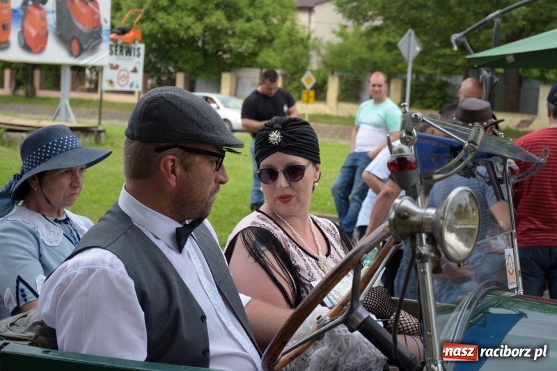 Zdjęcie w galerii na portalu naszraciborz.pl: Kochajcie oldtimery! Czar starych samochodów w Krzyżanowicach [FOTO]  wiadomości z regionu