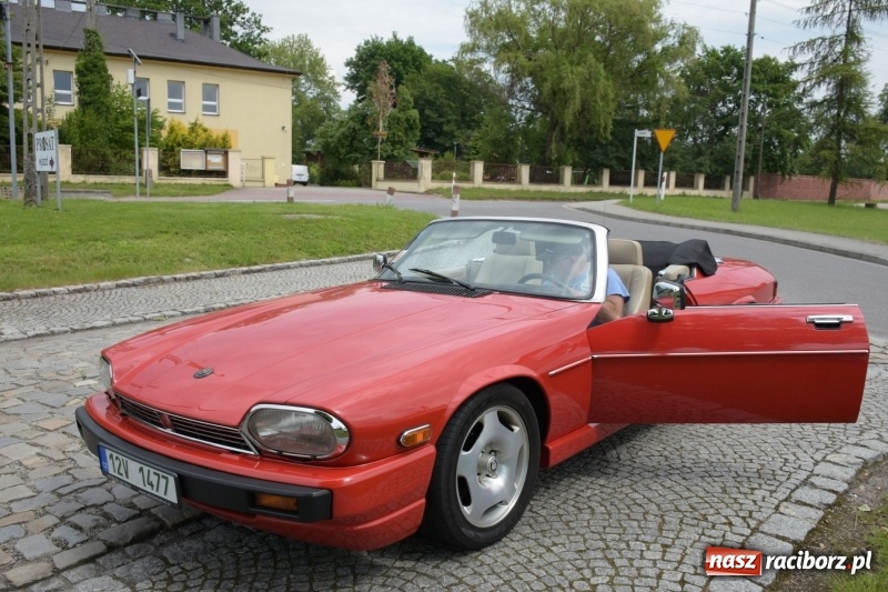 Zdjęcie w galerii na portalu naszraciborz.pl: Kochajcie oldtimery! Czar starych samochodów w Krzyżanowicach [FOTO]  wiadomości z regionu